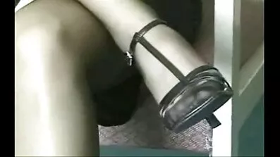 Licking pussy ប៍នមុនពេលជ្រៀតចូល