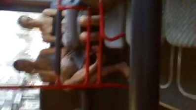 Fucking អង្គុយជាមួយស្រោមអនាម័យឆ្កេ redhead មួយ
