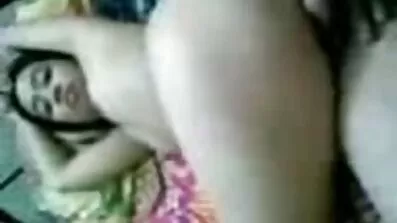 Blowjob ងប់ងល់មហាក្សត្រីបង្ហាញជំនាញនៅលើឯកសារកម្ពុជា