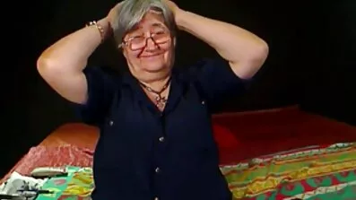សោកស្តាយប៍ន fucked ការលំបាកនៅក្នុងខោជាមួយមិត្តភក្ដិ