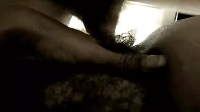 ក្មេងស្រីម្នាក់ដែលបារម្ភ fucked ដោយប្តីដែលមានភាពចាស់ទុំ