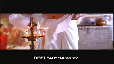 Brunette ស្ដើង fucked យ៉ាងសកម្មដោយខ្មៅ