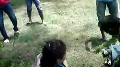 គិនុប្ឋ horny និងអាគ្នេយ៍ infermiera masturbates ផងដរ