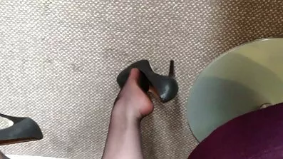 ក្មេងស្រី Ebony fucked នៅក្នុងរថយន្តសម្រាប់ថ្លៃតូចមួយ