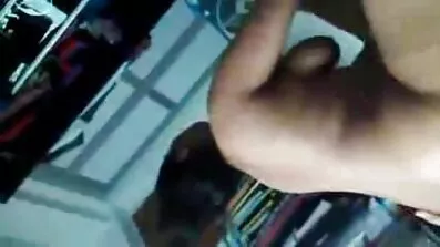 Fucked នៅក្នុងទីតាំងជាអ្នកផ្សព្វផ្សាយសាសនាក្មេងស្រីដែលមានស្នាមសាក់