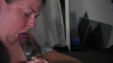 Granny Horny fucked ដោយបុរសម្នាក់ជាមួយនឹងការ cuns មួយ