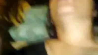 Hubby fucking នៅចំពោះមុខនៃកាមេរ៉ាប្រសិនបើកម្មវិធី
