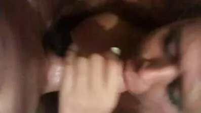 ក្មេងស្រី Macho horny ជាមួយនឹងការ booty ធំនិងដាំរបស់នាង