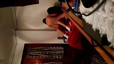 ចេកចាស់ទុំនៅក្នុង pussy នាំមកនូវមុំ busty ឈានដល់ចំនុចកំពូល
