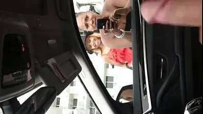 Pussy fucking គួរឱ្យទាក់ទាញ schlendra នៅក្នុងបន្ទប់ទទួលភ្ញៀវ